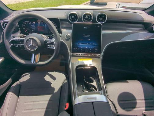 2025 Mercedes-Benz GLC 350e Base 4MATIC