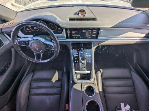 2018 Porsche Panamera 4S