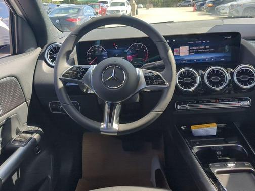 2025 Mercedes-Benz GLA 250 Base