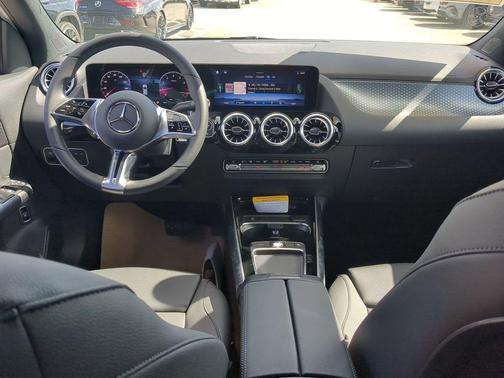 2025 Mercedes-Benz GLA 250 Base