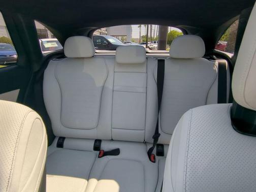 2025 Mercedes-Benz GLC 350e Base 4MATIC