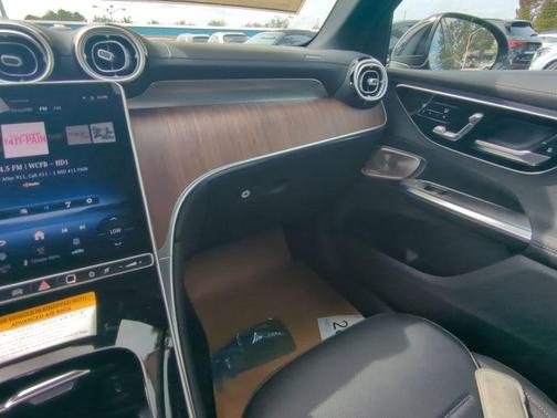 2025 Mercedes-Benz GLC 300 Base