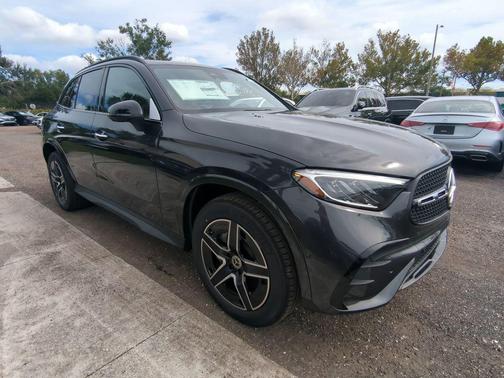 2025 Mercedes-Benz GLC 300 Base