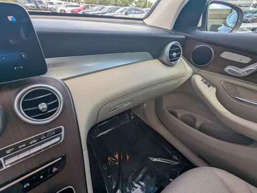 2020 Mercedes-Benz GLC 300 Base 4MATIC