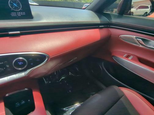 2024 Genesis GV70 2.5T