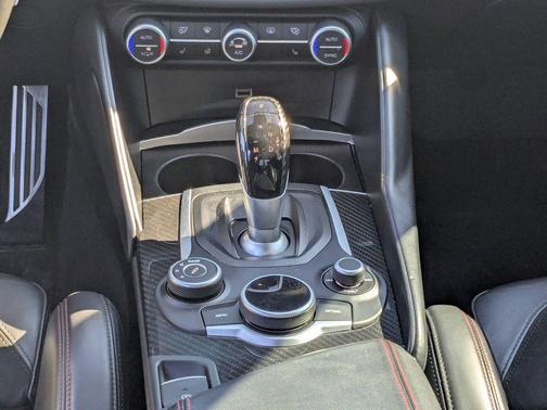 2018 Alfa Romeo Giulia Quadrifoglio