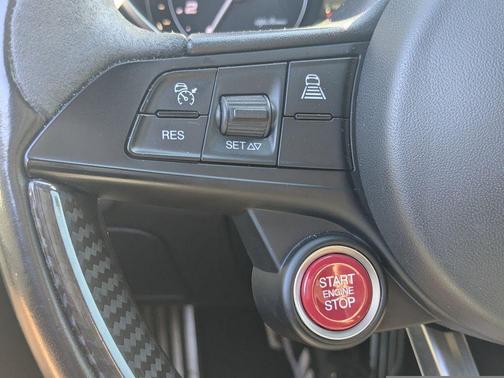 2018 Alfa Romeo Giulia Quadrifoglio