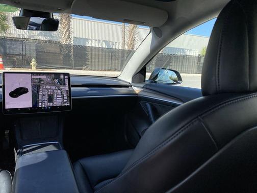 2022 Tesla Model 3 Base