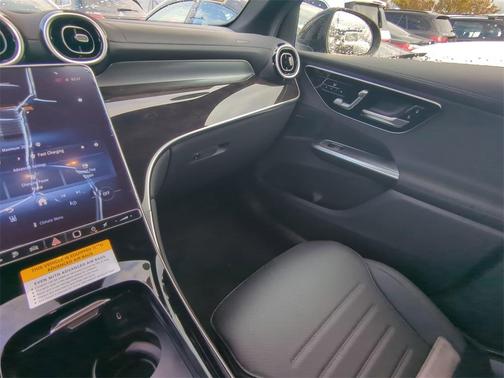 2025 Mercedes-Benz GLC 350e Base 4MATIC
