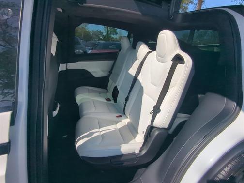 2023 Tesla Model X Base