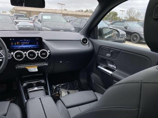 2026 Mercedes-Benz GLA 250 Base 4MATIC