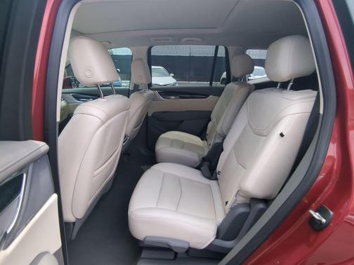 2023 Cadillac XT6 Premium Luxury FWD
