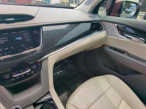 2023 Cadillac XT6 Premium Luxury FWD