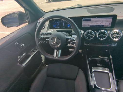 2024 Mercedes-Benz EQB 300 Base 4MATIC