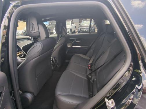 2025 Mercedes-Benz GLC 300 Base 4MATIC