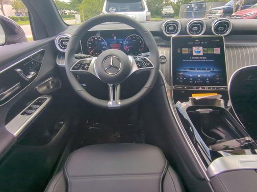 2025 Mercedes-Benz GLC 300 Base 4MATIC