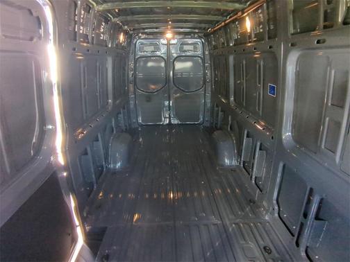 2025 Mercedes-Benz Sprinter 2500 High Roof
