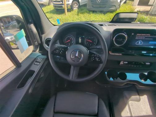 2025 Mercedes-Benz Sprinter 2500 High Roof