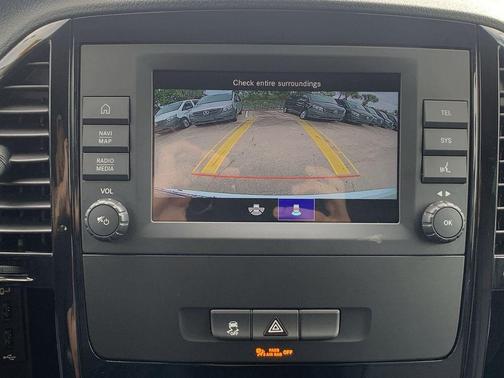 2023 Mercedes-Benz Metris Base