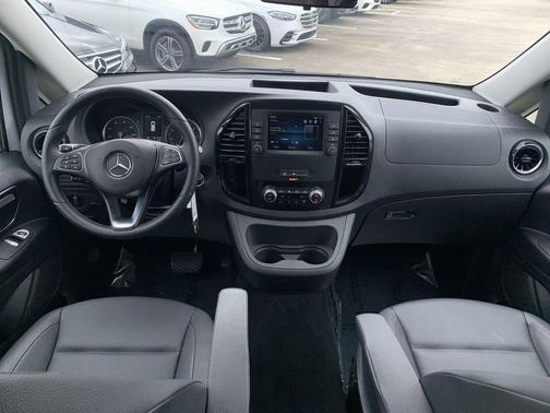 2023 Mercedes-Benz Metris Base
