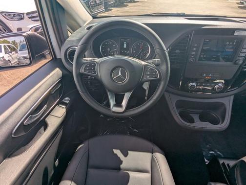 2023 Mercedes-Benz Metris Base