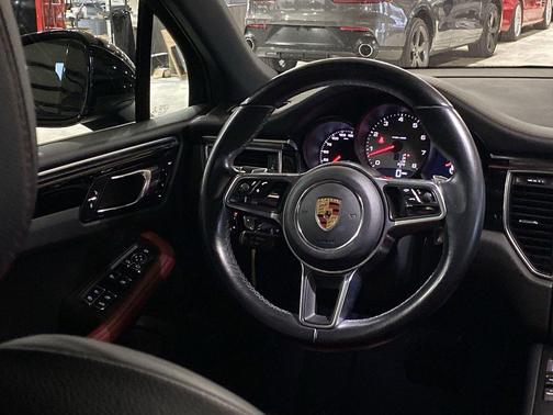 2017 Porsche Macan S