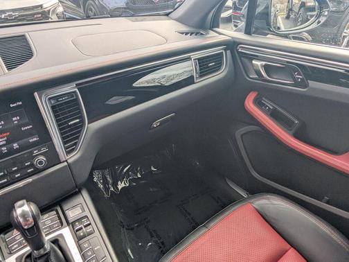 2017 Porsche Macan S