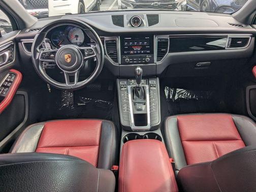 2017 Porsche Macan S