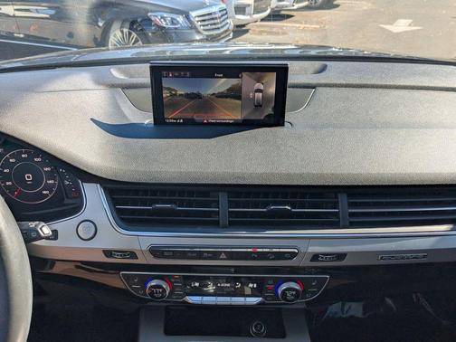 2019 Audi Q7 45 Premium Plus