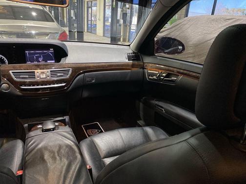 2009 Mercedes-Benz S-Class S 550 4MATIC