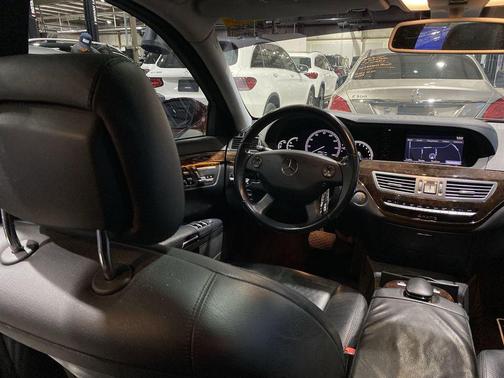 2009 Mercedes-Benz S-Class S 550 4MATIC