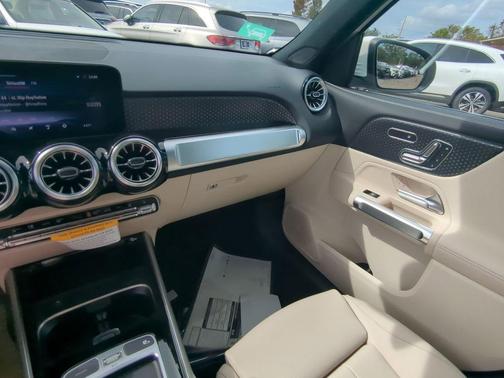 2024 Mercedes-Benz EQB 300 Base 4MATIC
