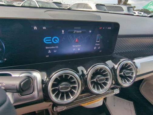 2024 Mercedes-Benz EQB 300 Base 4MATIC