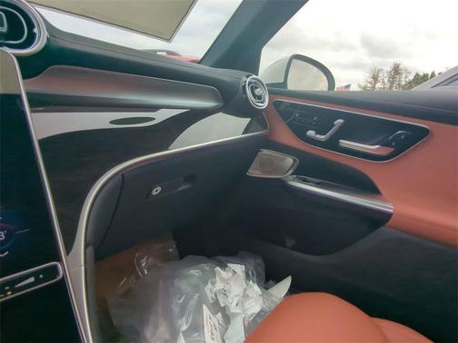 2025 Mercedes-Benz GLC 350e Base 4MATIC