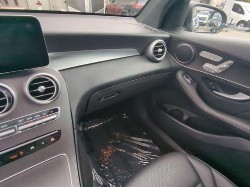 2022 Mercedes-Benz GLC 300 Base 4MATIC