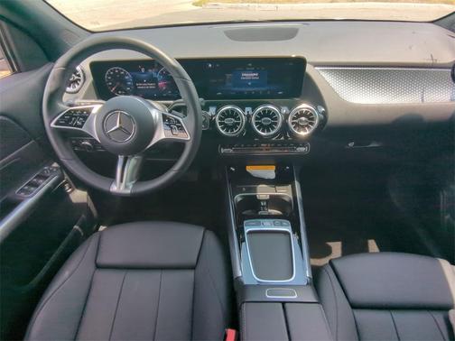 2025 Mercedes-Benz GLA 250 Base