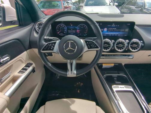 2025 Mercedes-Benz GLA 250 Base