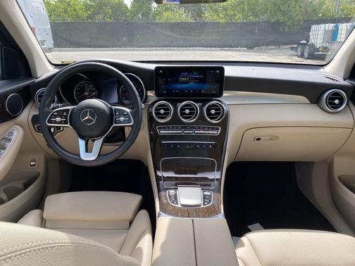 Polar White 2022 Mercedes-Benz GLC 300 Base