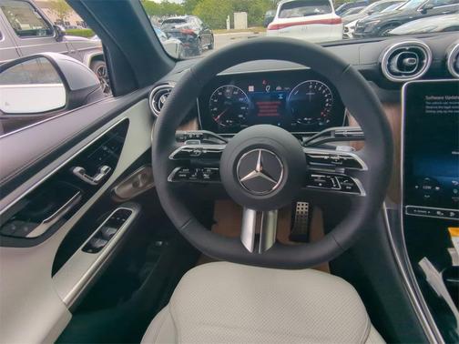 2025 Mercedes-Benz GLC 350e Base 4MATIC