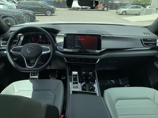 2024 Volkswagen Atlas Cross Sport 2.0T SEL R-Line