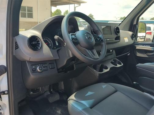 2024 Mercedes-Benz Sprinter 2500 144 WB