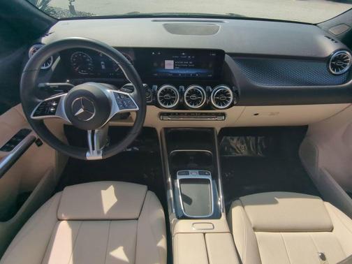 2025 Mercedes-Benz GLA 250 Base