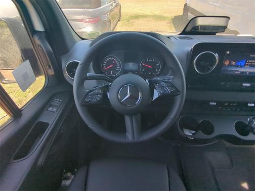 2025 Mercedes-Benz Sprinter 2500 High Roof