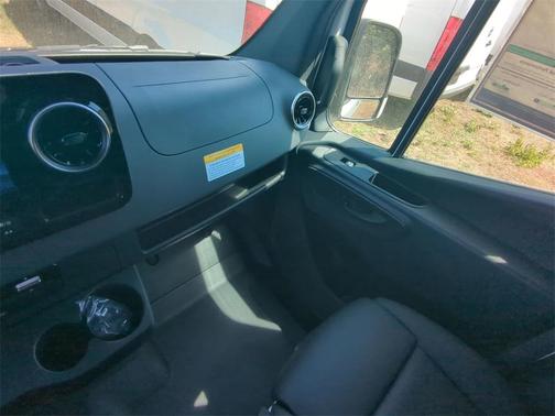 2025 Mercedes-Benz Sprinter 2500 High Roof