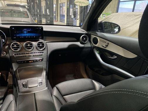 2022 Mercedes-Benz GLC 300 Base
