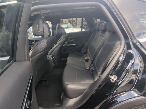 2026 Mercedes-Benz GLC 300 Base 4MATIC