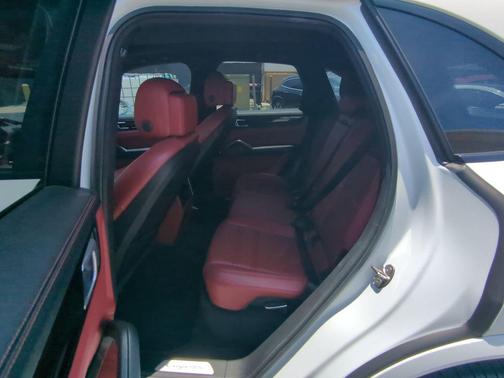 2019 Porsche Cayenne Base