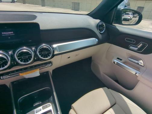 2024 Mercedes-Benz EQB 300 Base 4MATIC