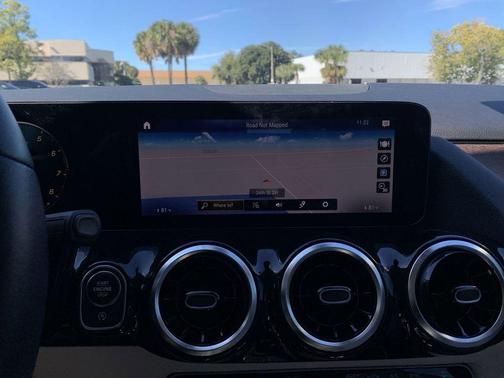 2022 Mercedes-Benz GLA 250 Base 4MATIC