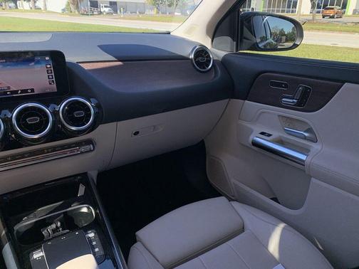 2022 Mercedes-Benz GLA 250 Base 4MATIC